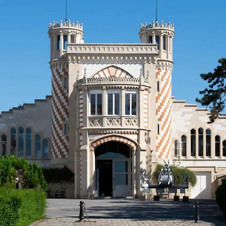 Lundy - Center - Free Park * Reims